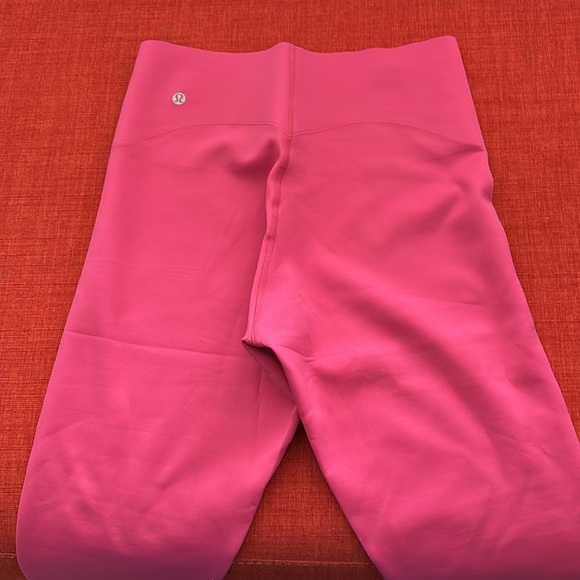 Lululemon “Glow Up” HR Tight 25” - Picture 3 of 6